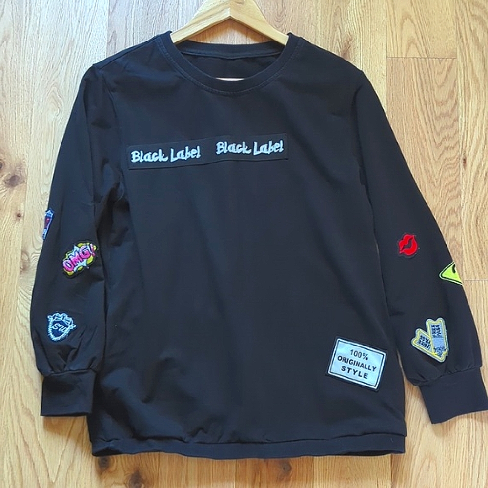 Black Label. Sleeve Embroidered Patches Sweater. Size Small*